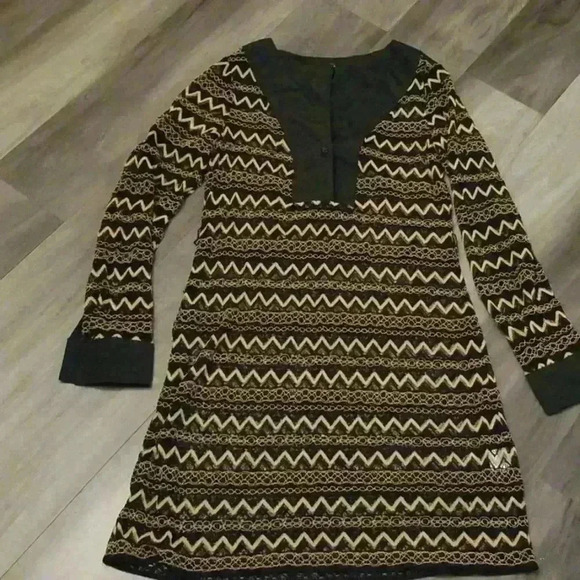 Beautiful Lace Dress - Picture 1 of 7